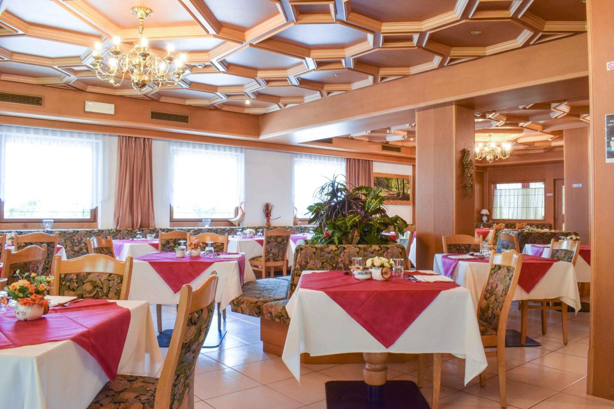 Albergo Scoiattolo Falcade Εξωτερικό φωτογραφία